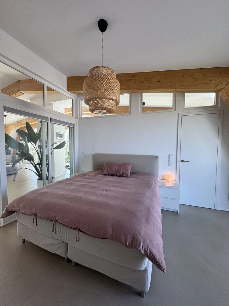 Furnished Penthouse with Three Rooms and City Views in Kreuzberg